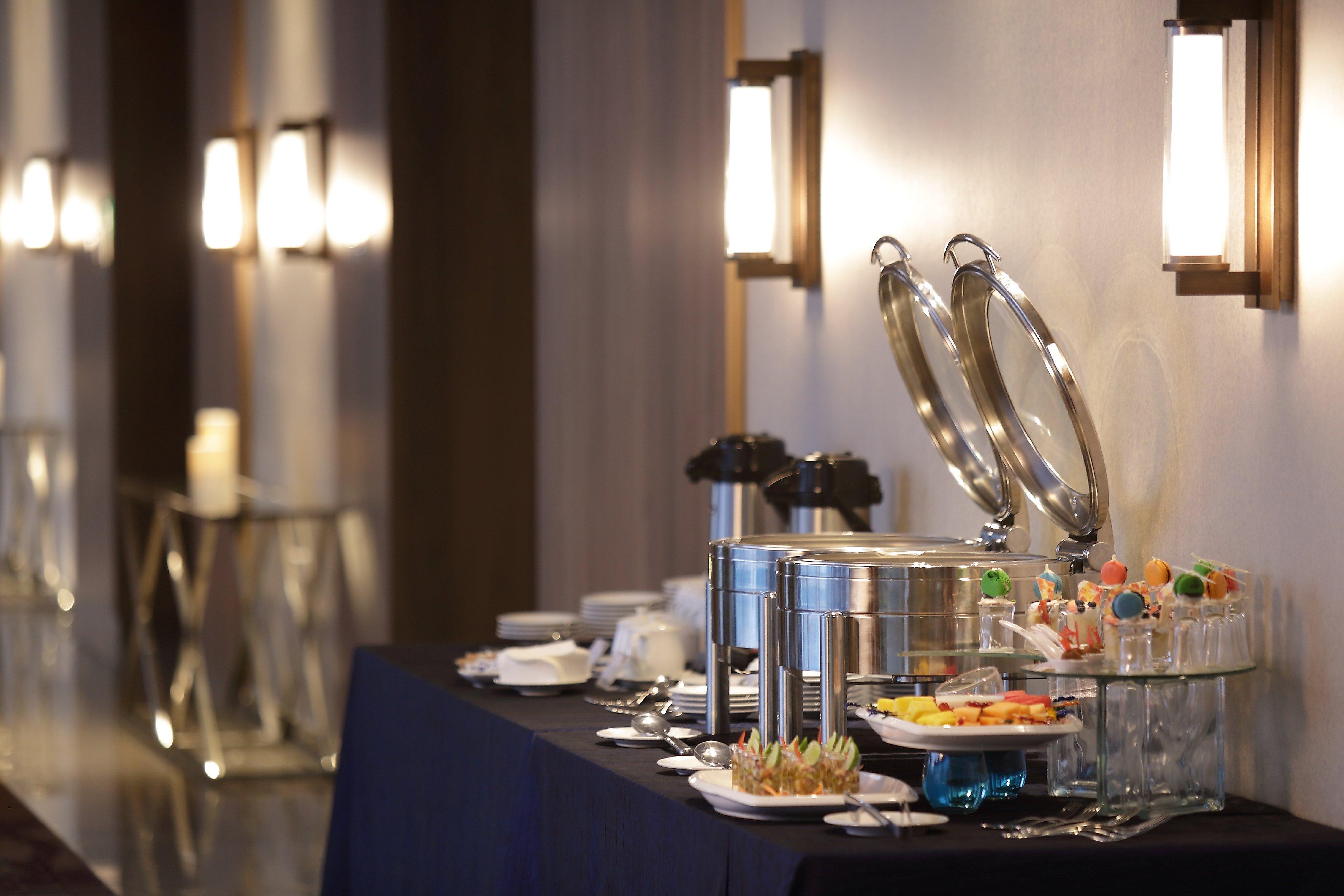 Отель Crowne Plaza Airport By Ihg Токумен Экстерьер фото